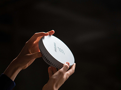 Ericsson’s neutral host solution modernizes extending coverage inside buildings with an end- to-end integrated digital platform that shares radio infrastructure across major mobile operators without sacrificing performance or scale.